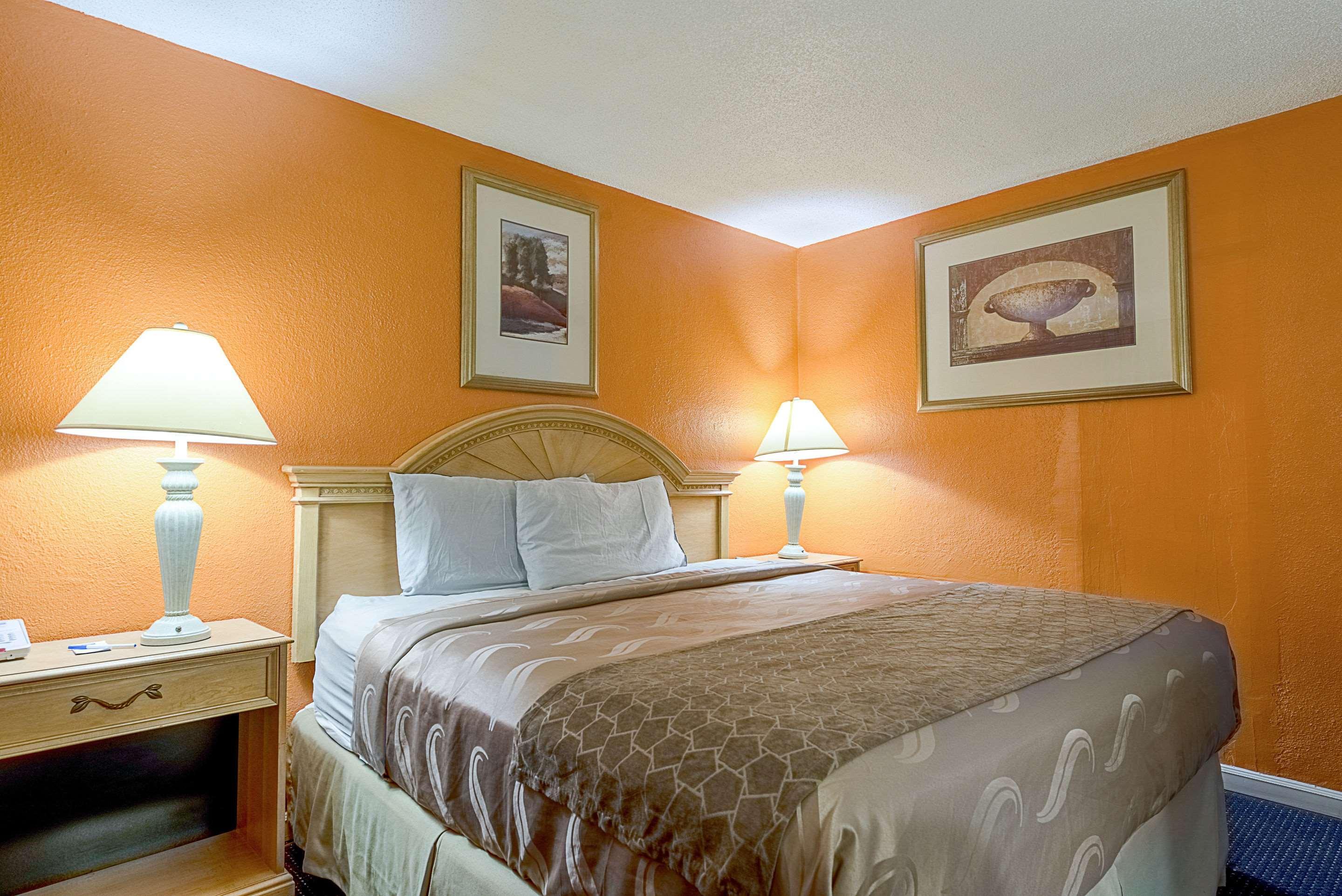 Highway Inn Paris Luaran gambar